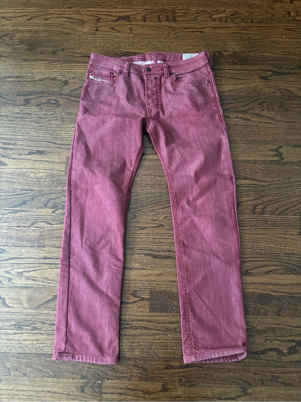Diesel Grunge Burgundy Safado Regular Slim Staight Leg Jean Waist 28
